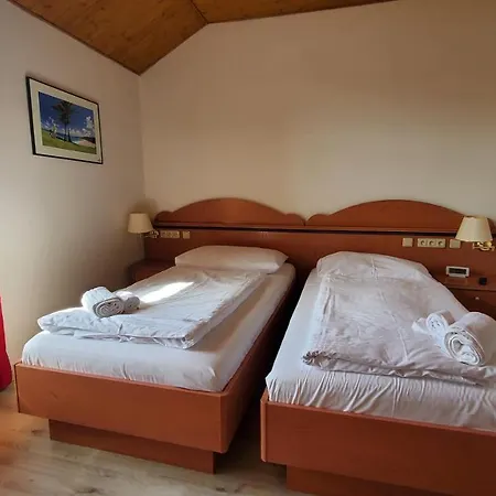 Uniqhotel Ξενοδοχείο 3*