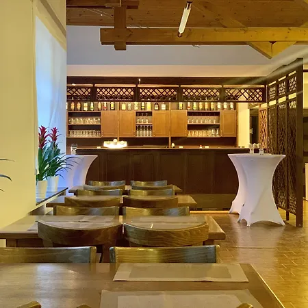 Uniqhotel Hotel Cesky Sternberk