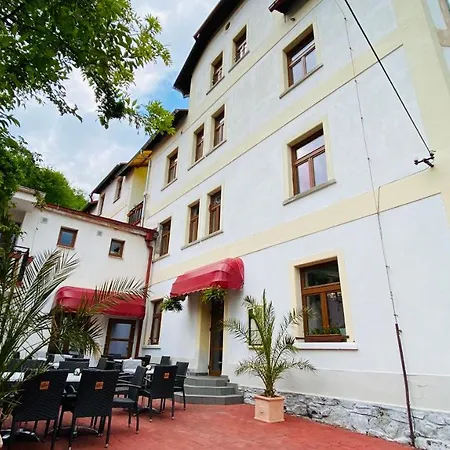 Ξενοδοχείο Uniqhotel 3*